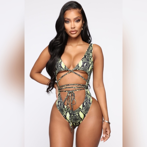 Nwt new fashion Nova cut out lace up one piece swimsuit high cut swimwear snake - Picture 10 of 12